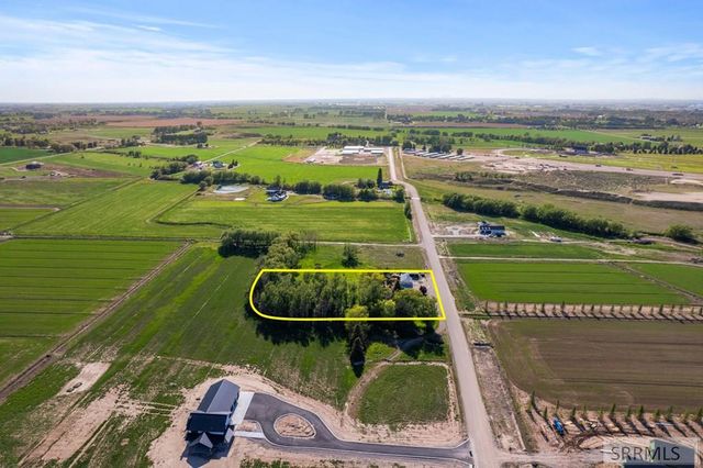 2050 E 73rd S, Idaho Falls, ID 83404