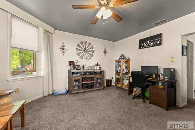 2050 E 73rd S, Idaho Falls, ID 83404