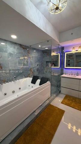 6365 Collins Ave 3102, Miami Beach, FL 33141