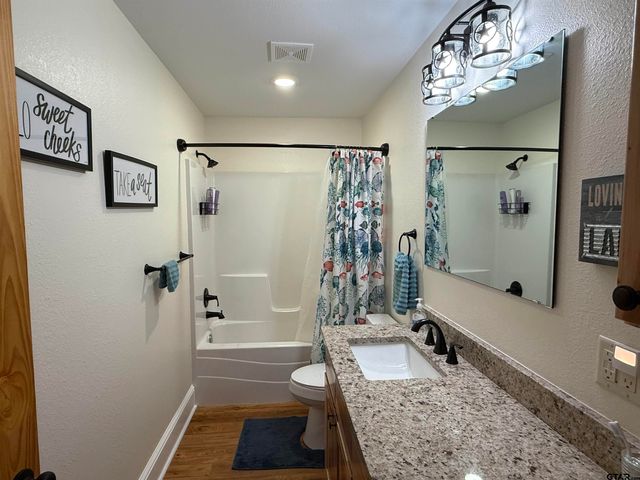 188 Lakeside Drive, Jacksonville, TX 75766