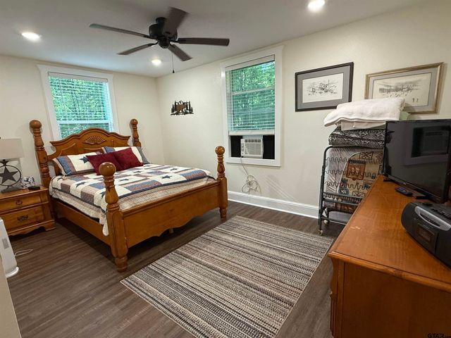 188 Lakeside Drive, Jacksonville, TX 75766