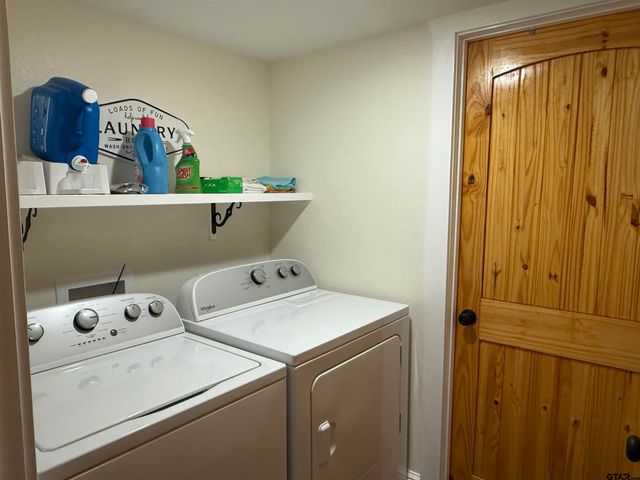 188 Lakeside Drive, Jacksonville, TX 75766