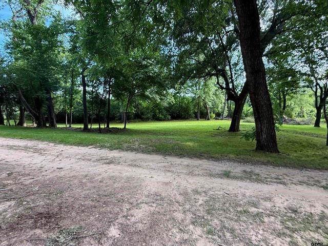 188 Lakeside Drive, Jacksonville, TX 75766