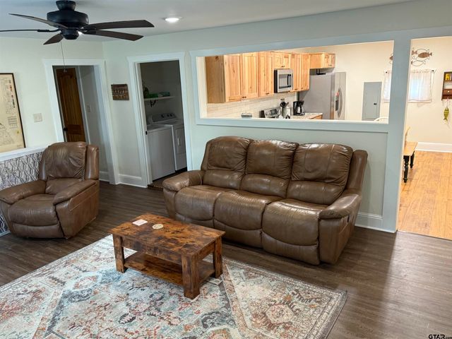 188 Lakeside Drive, Jacksonville, TX 75766