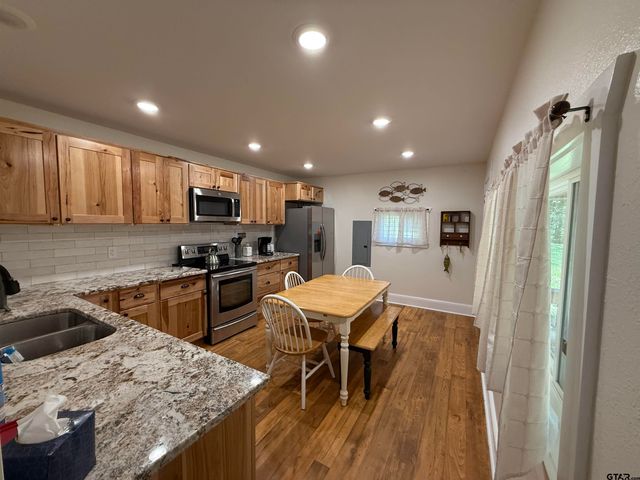 188 Lakeside Drive, Jacksonville, TX 75766
