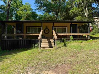 188 Lakeside Drive, Jacksonville, TX 75766