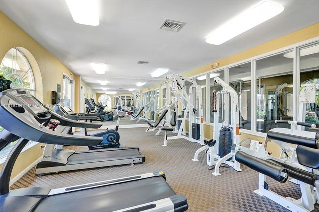 22102 Glenmoor Dr 102, West Palm Beach, FL 33409