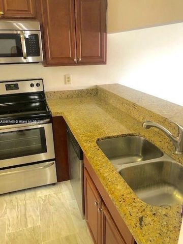 22102 Glenmoor Dr 102, West Palm Beach, FL 33409