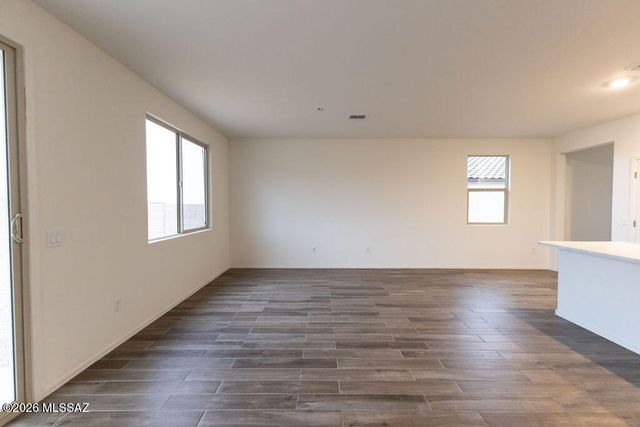 906 W Calle Alta Curva, Sahuarita, AZ 85629