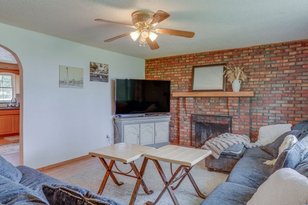 Image 26 of property listing at 8841 N Triton Lane, Mt Vernon, IL 62864