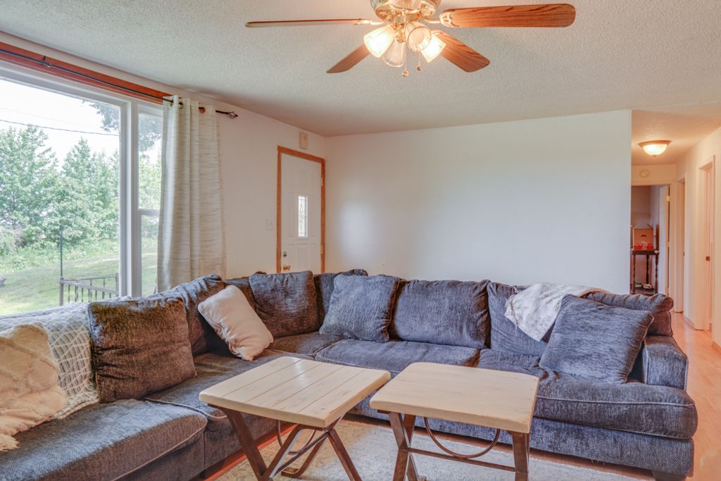 Image 28 of property listing at 8841 N Triton Lane, Mt Vernon, IL 62864