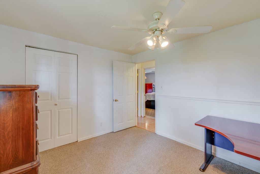 Image 31 of property listing at 8841 N Triton Lane, Mt Vernon, IL 62864