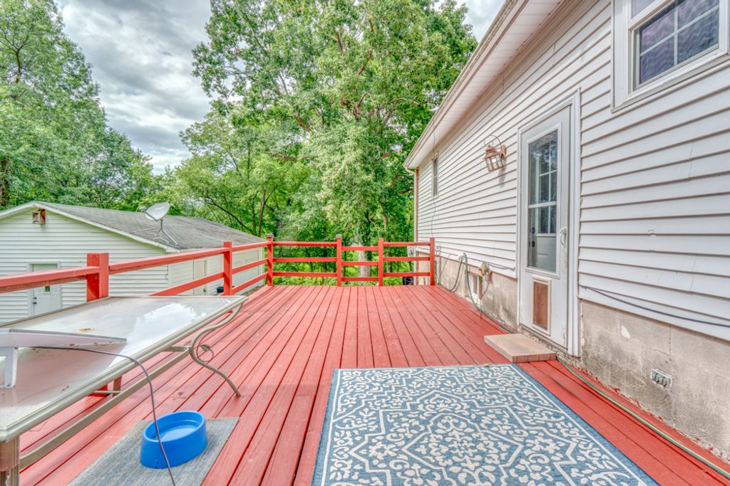 Image 38 of property listing at 8841 N Triton Lane, Mt Vernon, IL 62864
