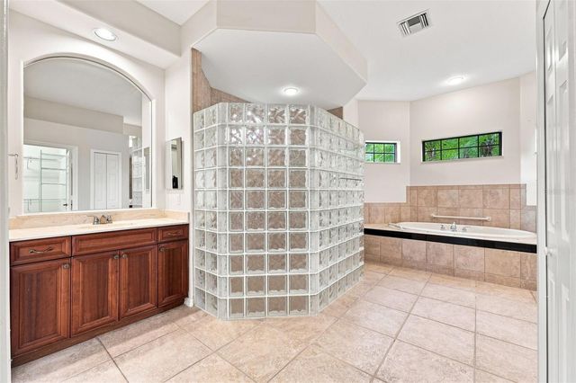 10609 CHEVAL PLACE, Bradenton, FL 34202