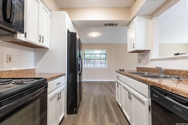 5814 PINEWAY ST, San Antonio, TX 78247