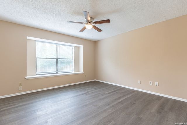 5814 PINEWAY ST, San Antonio, TX 78247