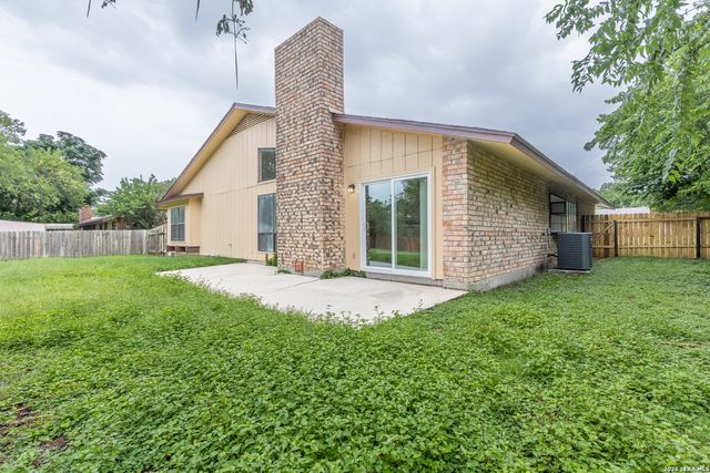 5814 PINEWAY ST, San Antonio, TX 78247
