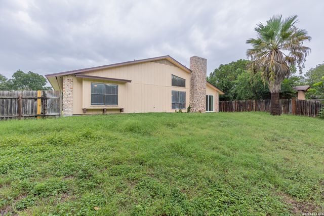 5814 PINEWAY ST, San Antonio, TX 78247