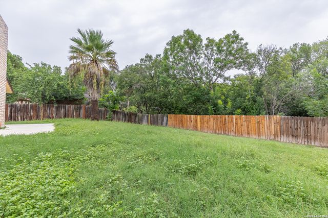 5814 PINEWAY ST, San Antonio, TX 78247