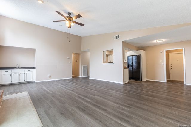 5814 PINEWAY ST, San Antonio, TX 78247