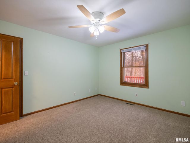 221 WARRIOR Way, Germantown Hills, IL 61528