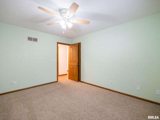 221 WARRIOR Way, Germantown Hills, IL 61528