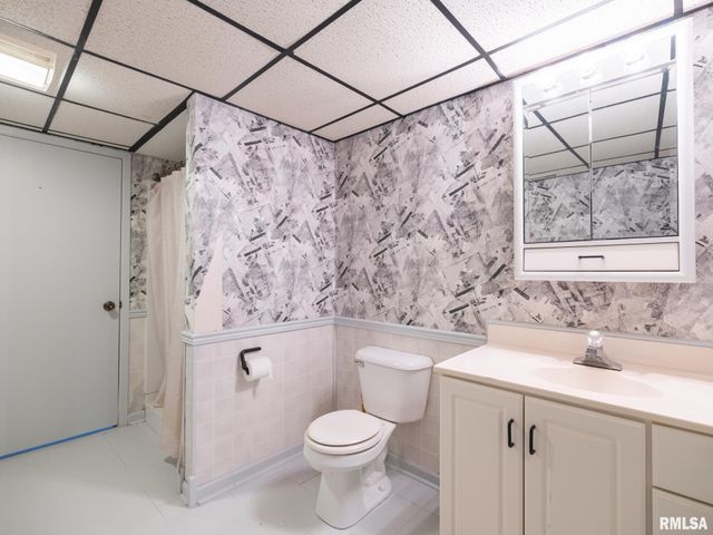 221 WARRIOR Way, Germantown Hills, IL 61528