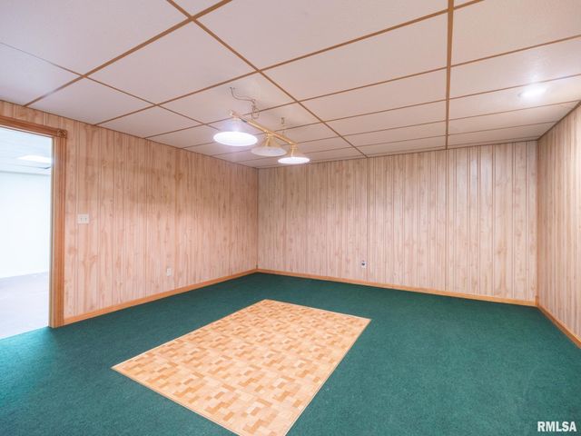 221 WARRIOR Way, Germantown Hills, IL 61528