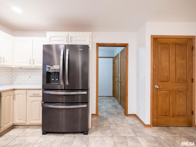 221 WARRIOR Way, Germantown Hills, IL 61528