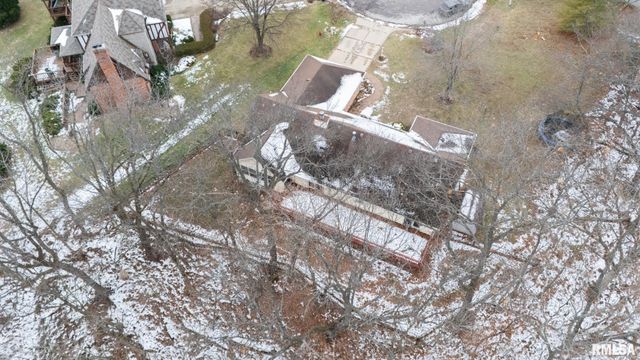 221 WARRIOR Way, Germantown Hills, IL 61528