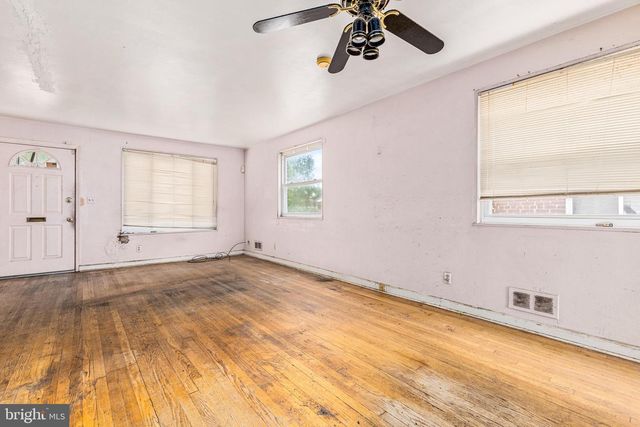 4816 8TH ST NE, Washington, DC 20017