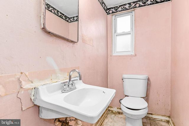 4816 8TH ST NE, Washington, DC 20017