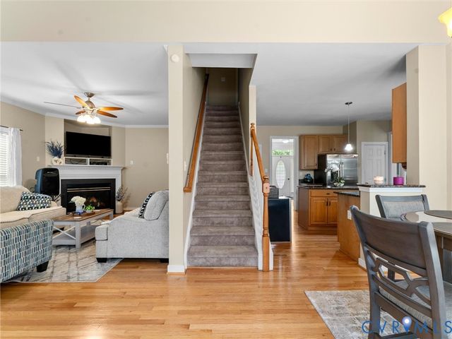 1312 Hawkins Wood Cir, Midlothian, VA 23114