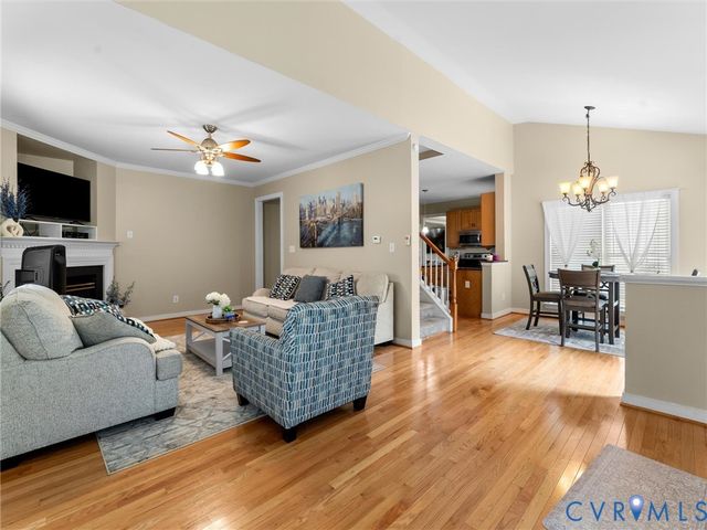 1312 Hawkins Wood Cir, Midlothian, VA 23114