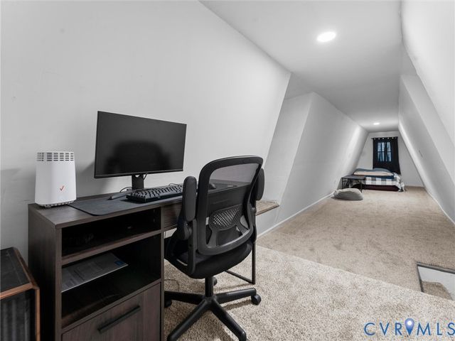 1312 Hawkins Wood Cir, Midlothian, VA 23114
