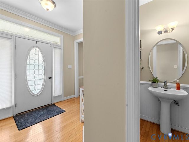 1312 Hawkins Wood Cir, Midlothian, VA 23114