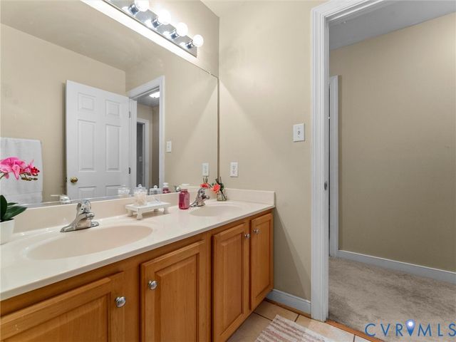 1312 Hawkins Wood Cir, Midlothian, VA 23114