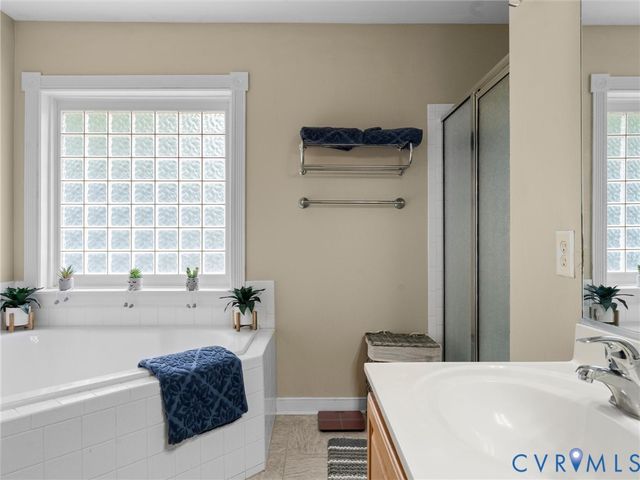 1312 Hawkins Wood Cir, Midlothian, VA 23114