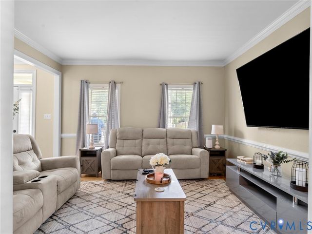 1312 Hawkins Wood Cir, Midlothian, VA 23114