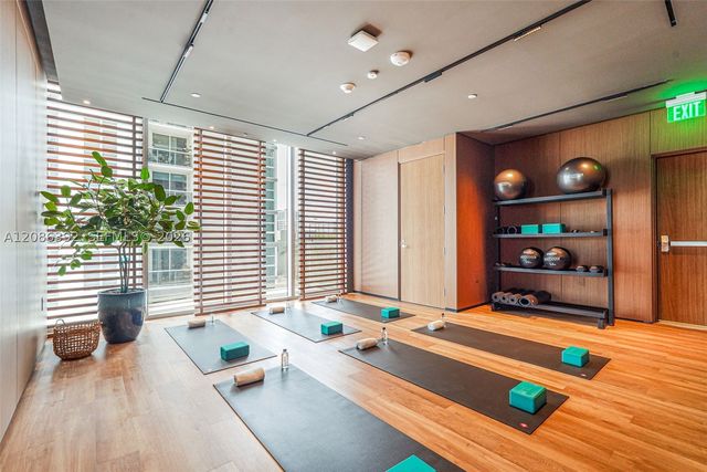 1400 Biscayne Blvd 3705, Miami, FL 33132
