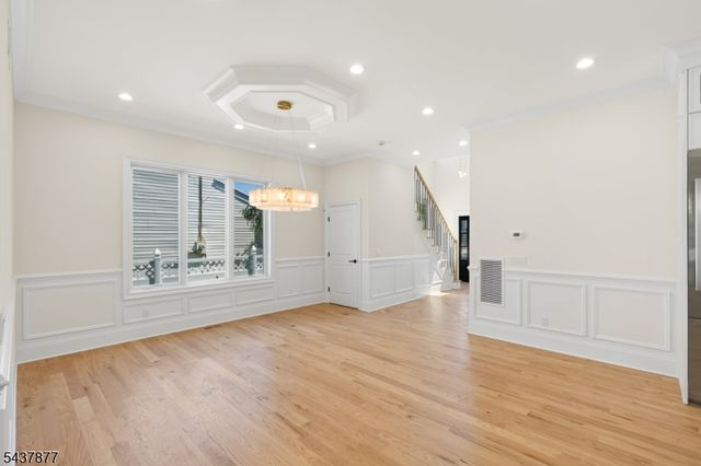 13 Harding Pl, Livingston Twp., NJ 07039