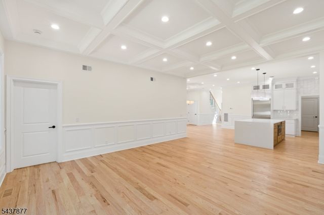 13 Harding Pl, Livingston Twp., NJ 07039