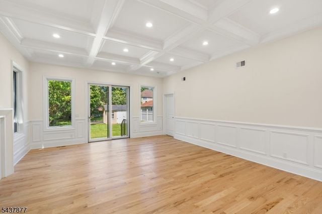 13 Harding Pl, Livingston Twp., NJ 07039