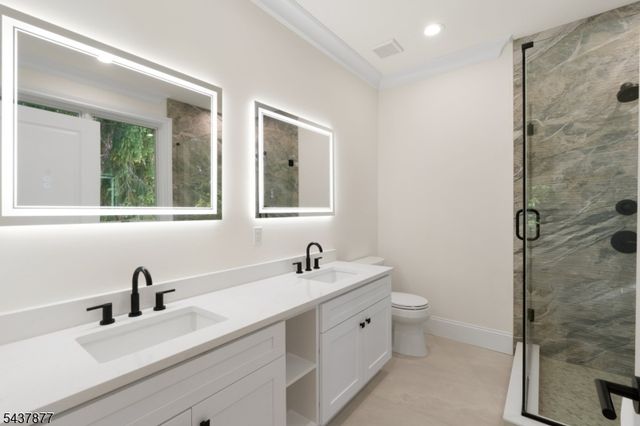 13 Harding Pl, Livingston Twp., NJ 07039