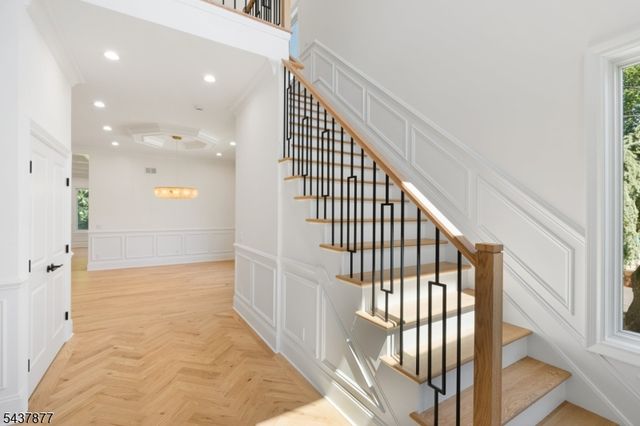 13 Harding Pl, Livingston Twp., NJ 07039