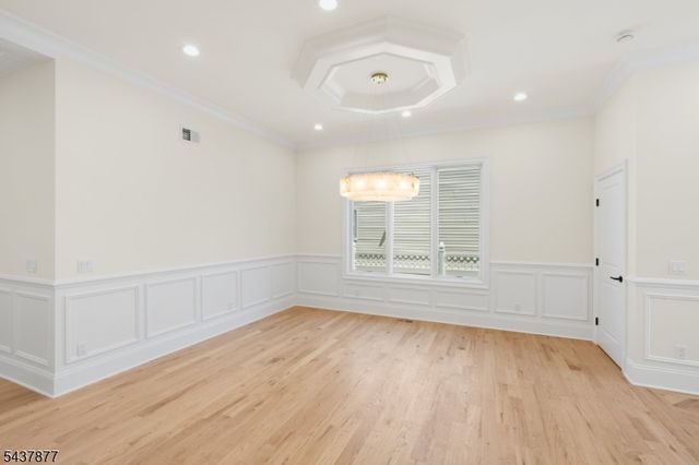 13 Harding Pl, Livingston Twp., NJ 07039