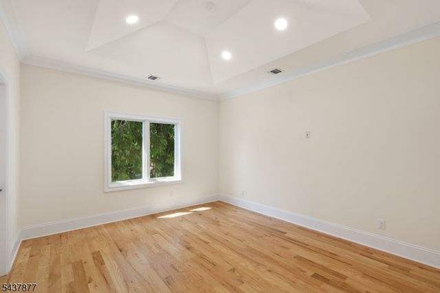 13 Harding Pl, Livingston Twp., NJ 07039