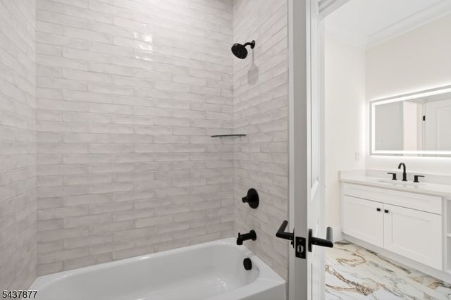 13 Harding Pl, Livingston Twp., NJ 07039