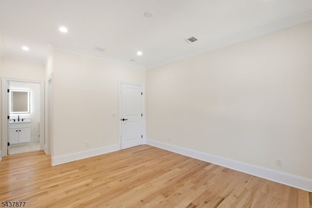 13 Harding Pl, Livingston Twp., NJ 07039