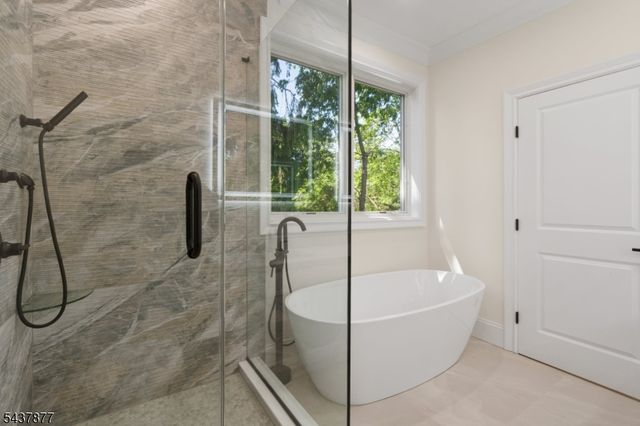 13 Harding Pl, Livingston Twp., NJ 07039